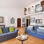 Aveiros Villa