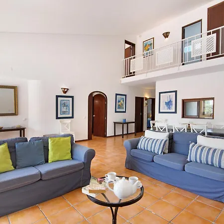Aveiros Villa
