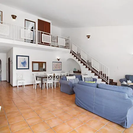 Aveiros Villa